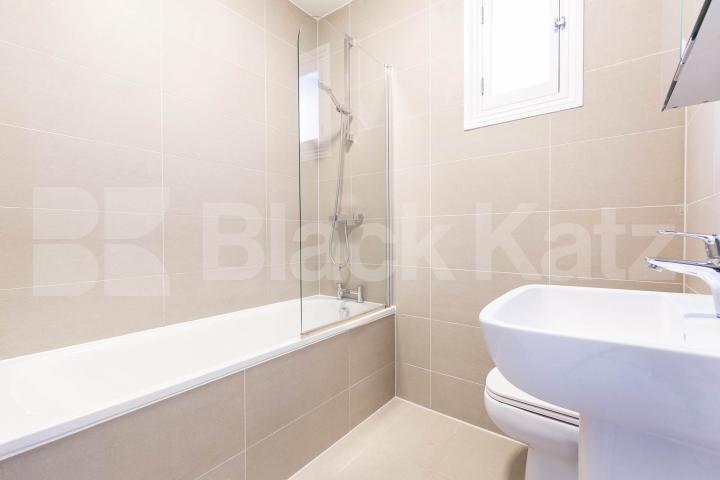 Five bedroom house split over three floors with lovely south facing garden Harberton Road, Archway / Highgate